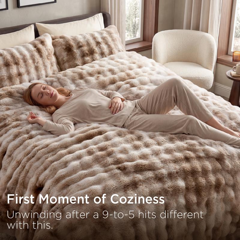 Deluxe Rabbit Fur Comforter Set